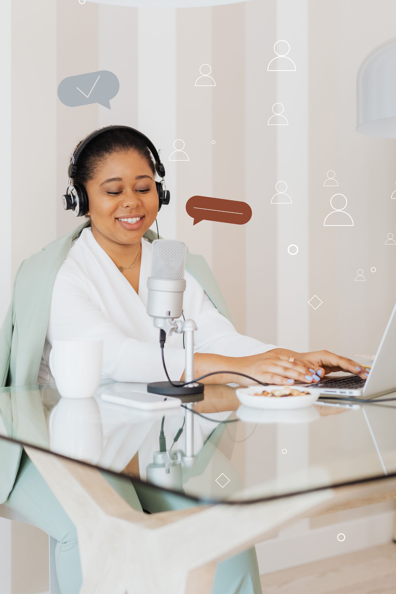 Microfone de mão dinâmico em pedestal